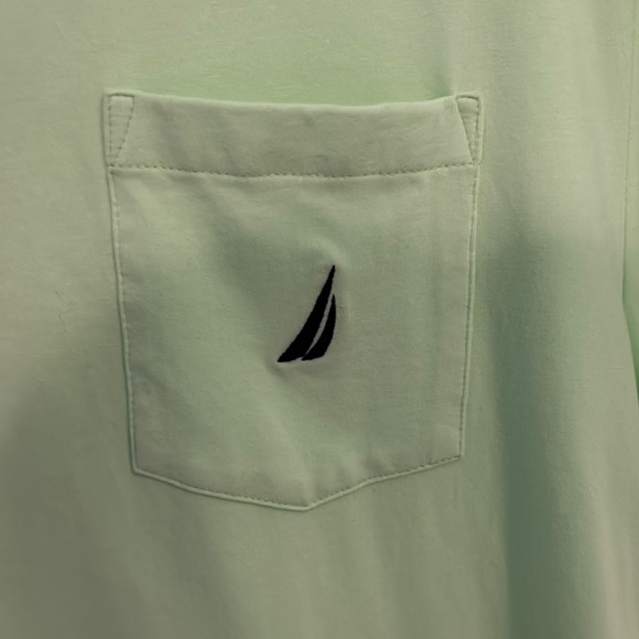Nautica Green Short Sleeve Tee Relaxed Fit - Picture 3 of 4